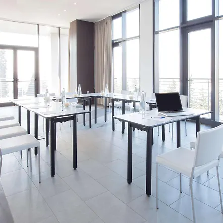 מלון Ibis Styles Eur 4*