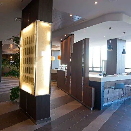 Ibis Styles Eur מלון