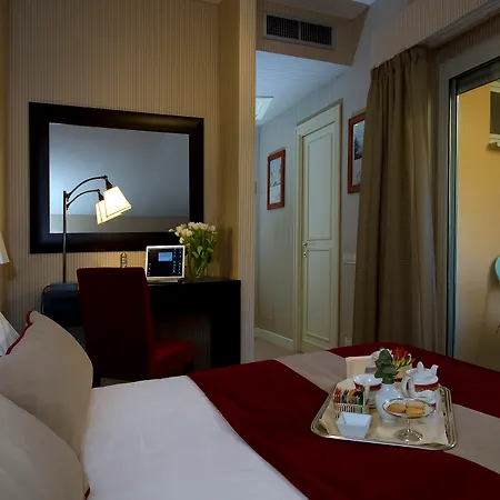 Dei Borgognoni 4* Roma
