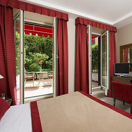 Dei Borgognoni Hotel 4*