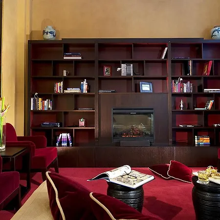 Hotel Dei Borgognoni 4*