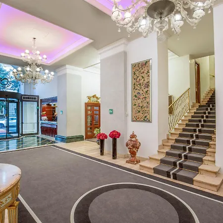 Hotel Savoy