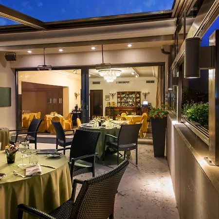 Savoy 4* Rome