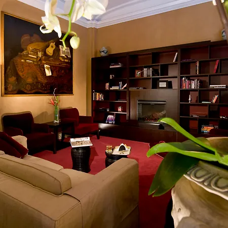 Dei Borgognoni 4* Roma
