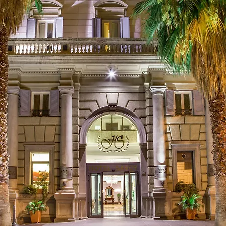 Hotel Savoy
