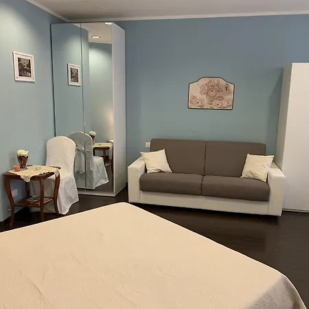 Piazza Istria Bed & Breakfast 3*