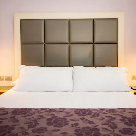 Hotel Giolli Nazionale Řím