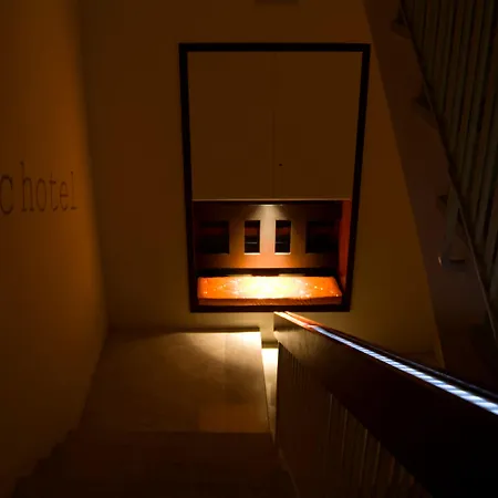Orange Hotel