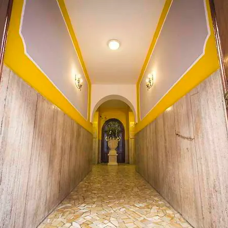 Giorgi Hotel 3*