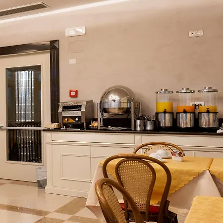 Bolivar Hotel