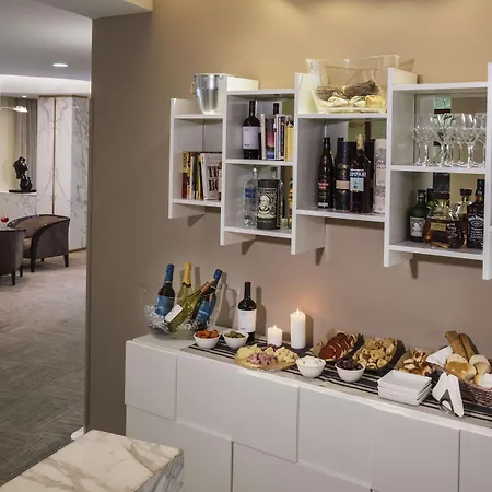 Western Piccadilly Hotel 4*