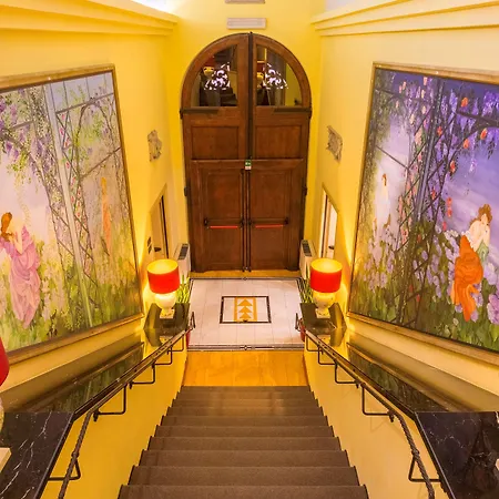 Best Western Artdeco Hotel 4*