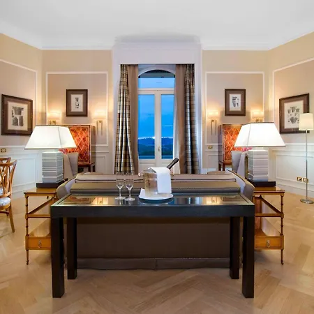 Marriott Grand Flora 4*