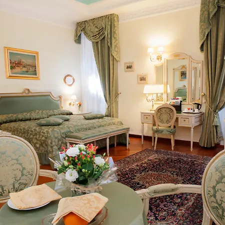Daniel's Hotel 4*