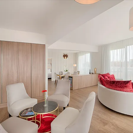 Nh Collection Centro 4*