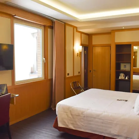 Hotel Western President - Colosseo Řím
