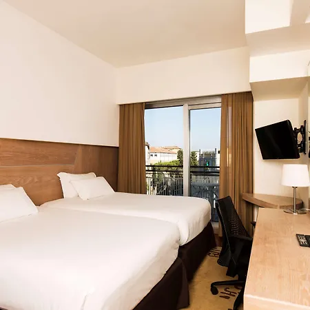 Hilton Garden Claridge Hotel 4*