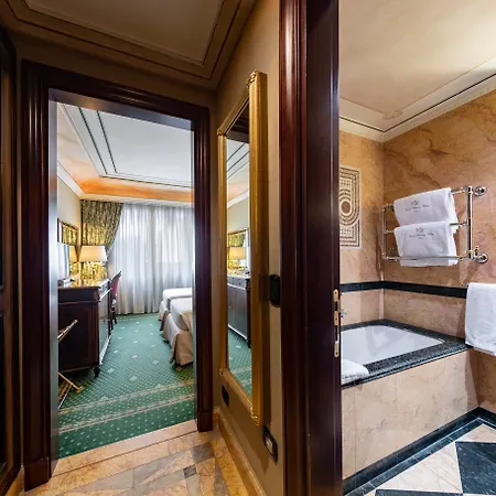 River Chateau Hotel 4*