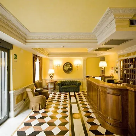 Hotel Donatello 3*
