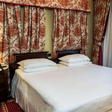 River Chateau 4* Řím