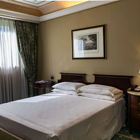 River Chateau Hotel 4*