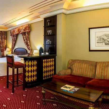 River Chateau 4* Řím