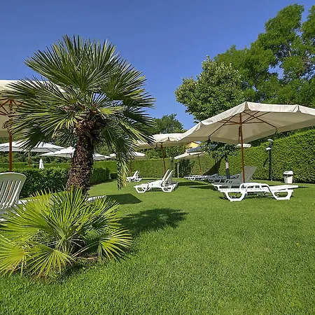 Flaminio Village Park Campingplatz 4*