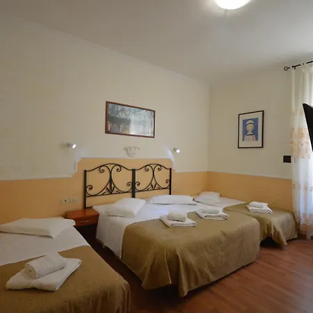 Alexis Hotel 2*