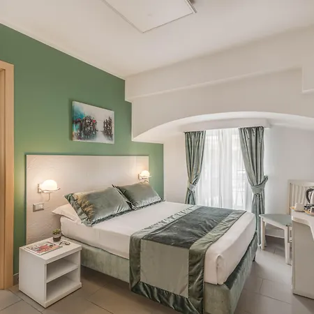 Trevi Palace Hotel