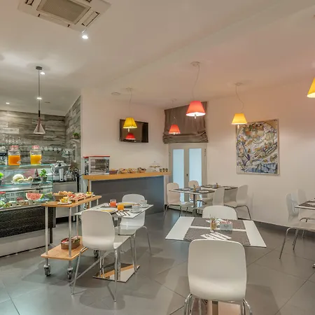 Hotel Trevi Palace 3*