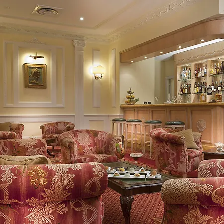 Radisson Blu Ghr 4*