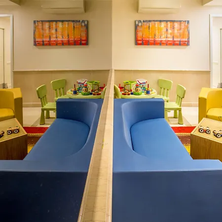 Western Globus Hotel