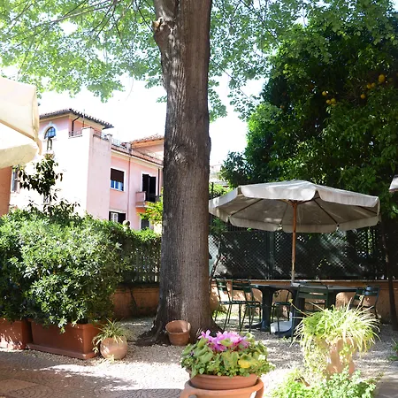 Bed & Breakfast A Vinicius Et Mita 2*