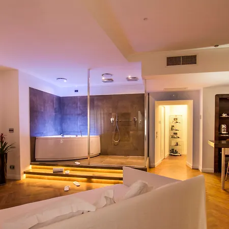 Suitesistina For Brave Lovers Bed & Breakfast