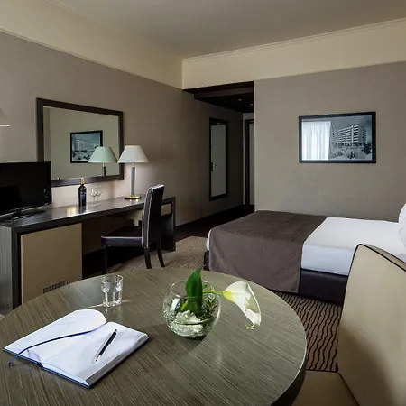 - Eur Parco Dei Medici By Ihg Ρώμη