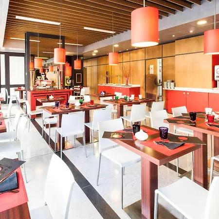 Ibis Fiera 3*