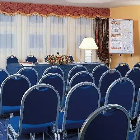 Warmthotel Hotel