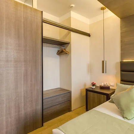 Warmthotel Hotel