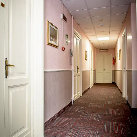 Hotel Emmaus 3*