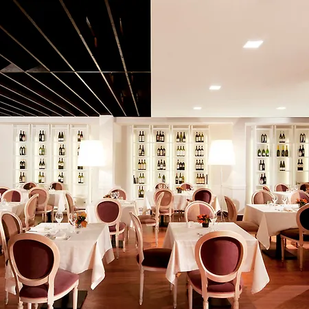 Fenix Hotel 4*