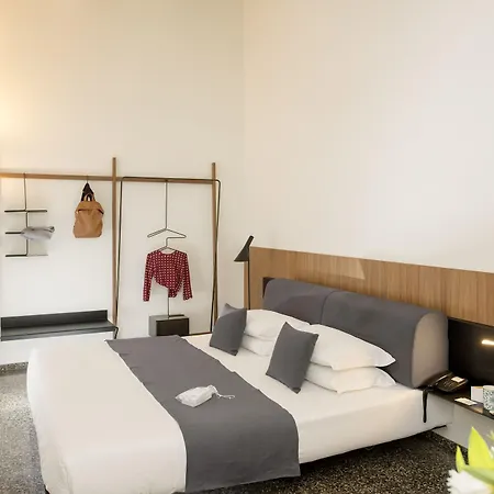 Hotel Royal Bissolati Rome