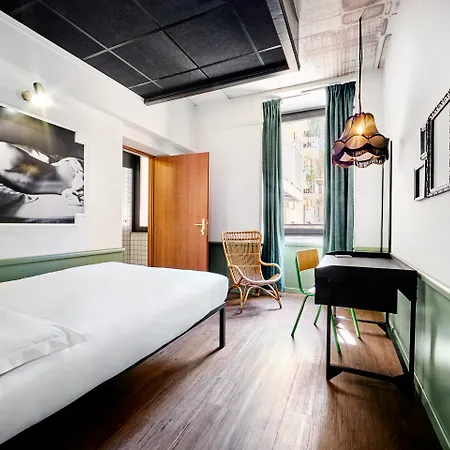 Generator Hostal Roma
