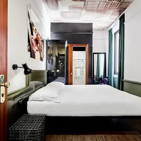 Hostel Generator