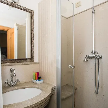 Ih Piazza Di Spagna View - Luxury Guest house 3*