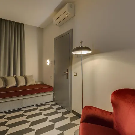 Hotel Otivm 4*