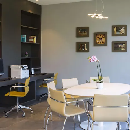 Hampton By Hilton East Roma