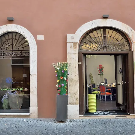 Navona Colors Hotel 3*