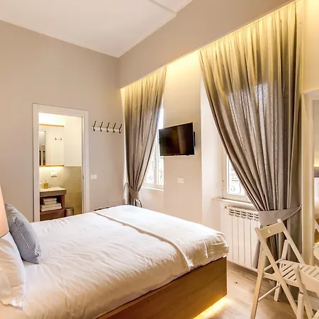 The Spanish Campo De' Fiori 3*