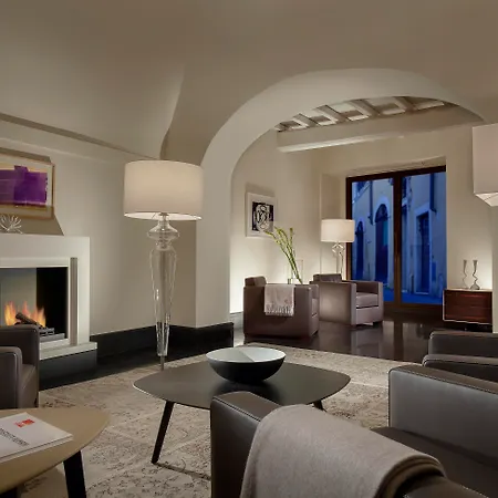 Palazzo Scanderbeg Apartahotel