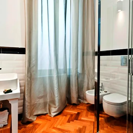 Vanity Navona Rome